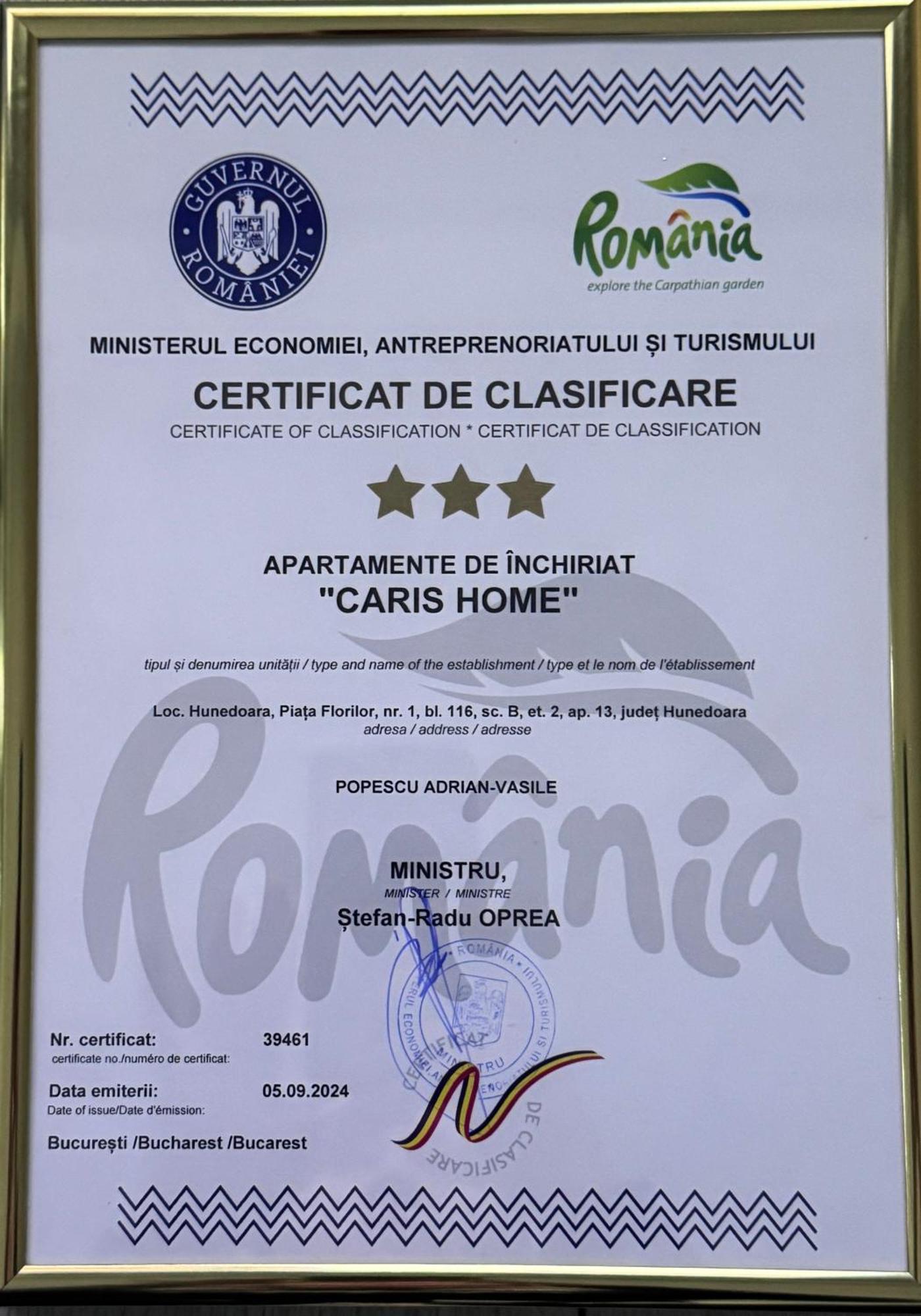 Caris Home Хунедоара Екстер'єр фото